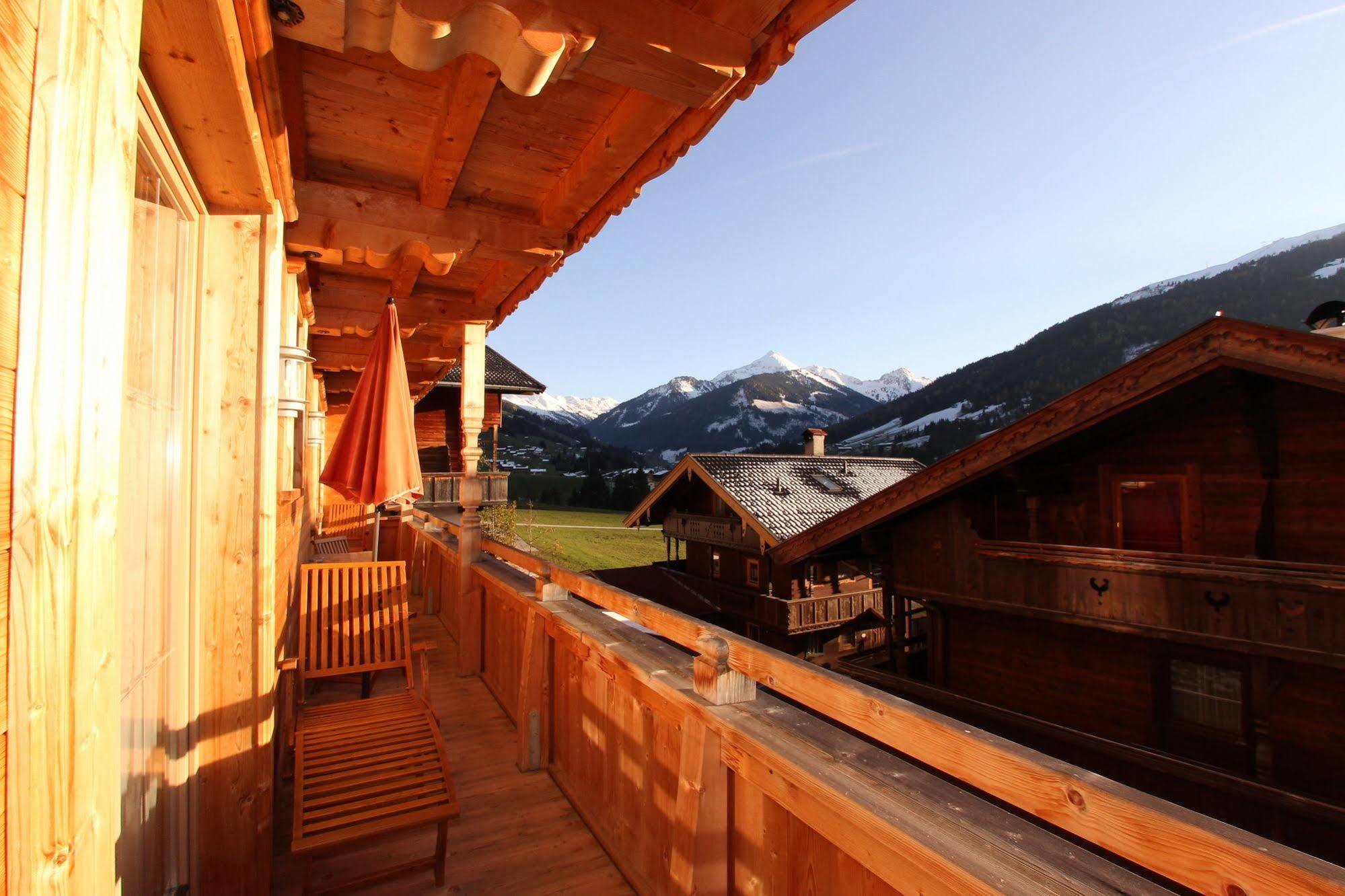 Das Gaestehaus Schneider Am Dorfplatz Alpbach Exterior foto