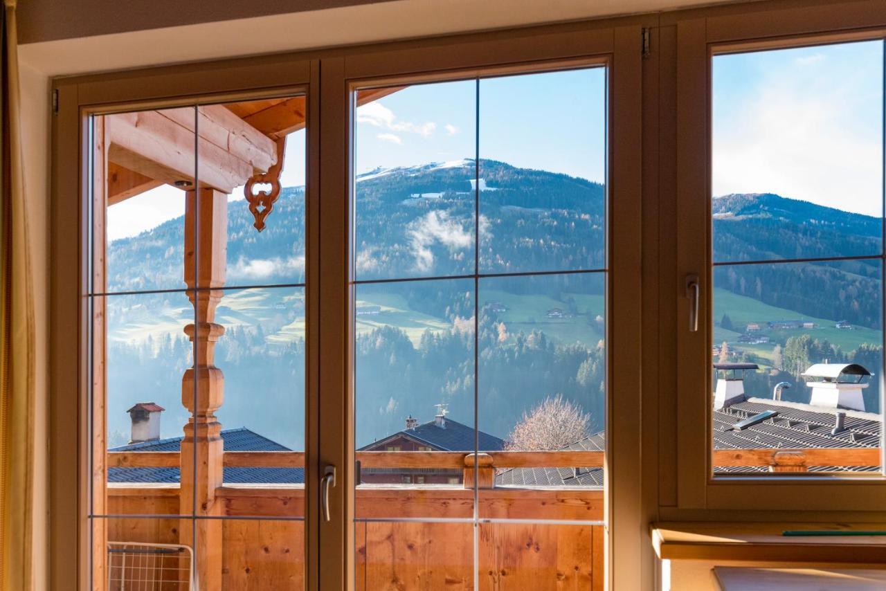 Das Gaestehaus Schneider Am Dorfplatz Alpbach Exterior foto
