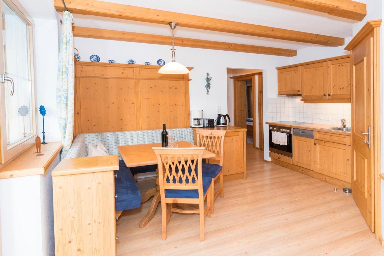 Das Gaestehaus Schneider Am Dorfplatz Alpbach Exterior foto