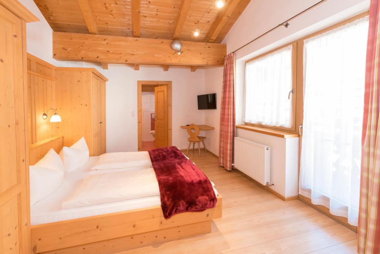 Das Gaestehaus Schneider Am Dorfplatz Alpbach Exterior foto
